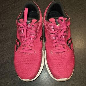 Saucony Kinvara 11 Womens Size 9